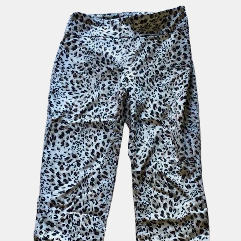 Ladies Leopard Print Capris Size 10